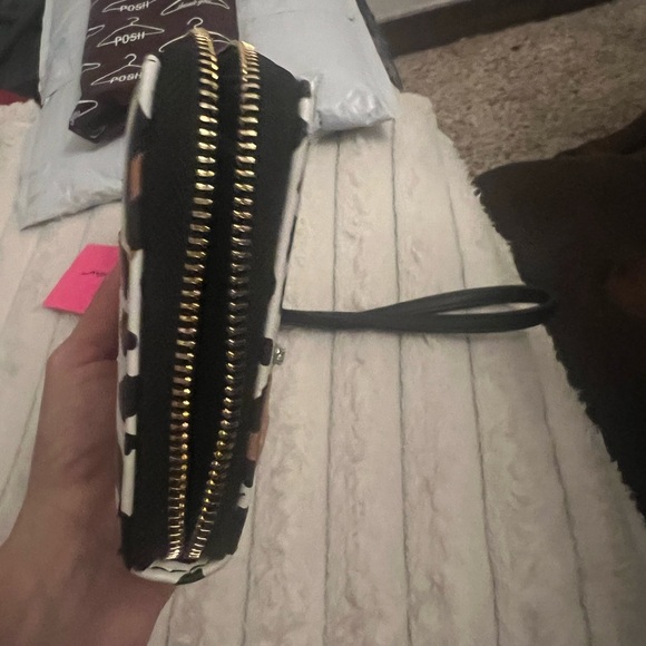 Betsey Johnson Black and Brown Leopard Print Wristlet - Picture 6 of 6